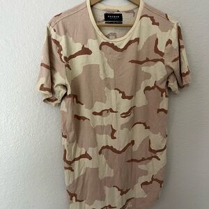 Pacsun camo t-shirt